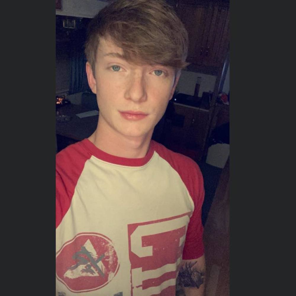 Meet your Posher, Cameron